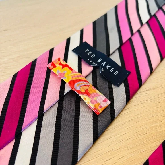 Ted‎ Baker Pink and Black Striped Silk Tie - Picture 8 of 8